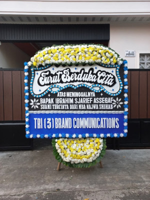 Papan Bunga Duka di Puncak Sorik Marapi